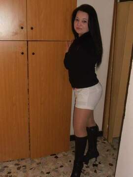 Public Photo of Yasmi