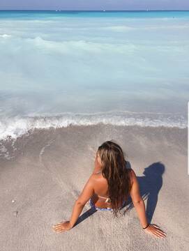 Public Photo of Dea_Ilizia