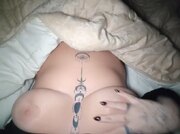 Mi masturbo tutta nuda